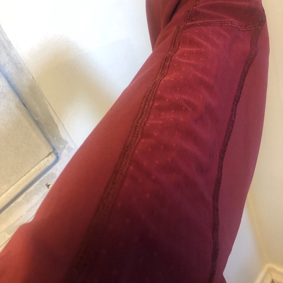 Lululemon athletica Capri leggings | Size 10 - Picture 5 of 11